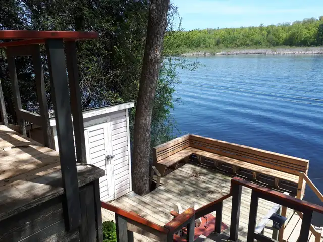 Comfort on the Trent in Ontario in Canada - Image 20