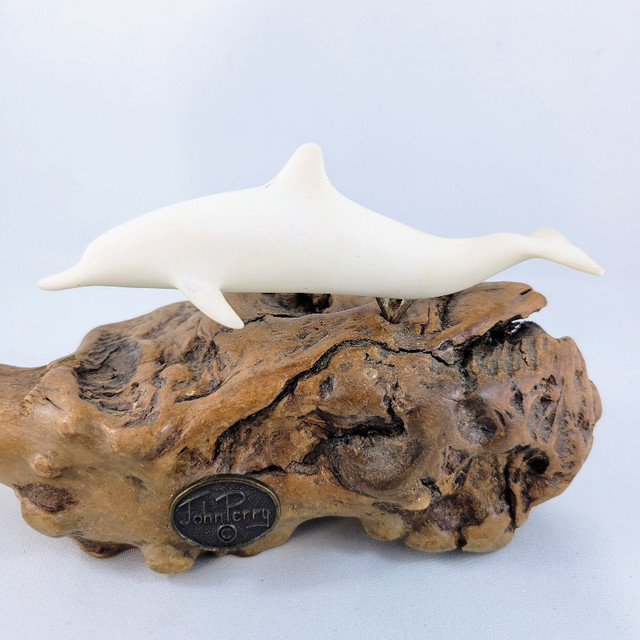 John Perry Dolphin Sculpture Vintage Porpoise On Burl Wood Figur in Arts & Collectibles in Strathcona County - Image 2