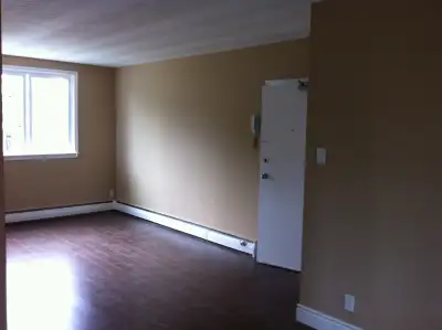 Call 647-294-9832 to discuss or set up a viewing. Apartment info: • The bedroom has large window, it...