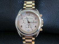 Ladies Michael Kors Rose Gold Watch With Crystals