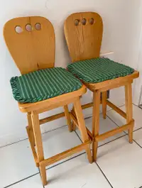Vintage -  2 petites chaises en bois