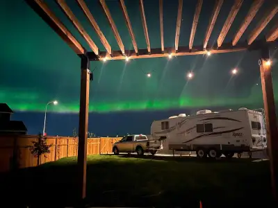 2006 Topaz by Triple E 26 foot fifth wheel. A high quality, Canadian built RV with the XL premium pa...