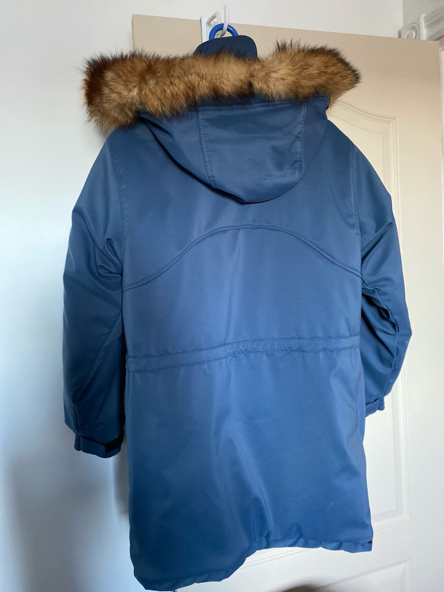 Manteau d’hiver neuf pour femme  dans Femmes - Hauts et vêtements d'extérieur  à Rimouski / Bas-St-Laurent - Image 3