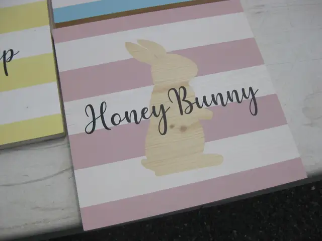 Easter decorations wall art (solid wood) in Home Décor & Accents in Ottawa - Image 5