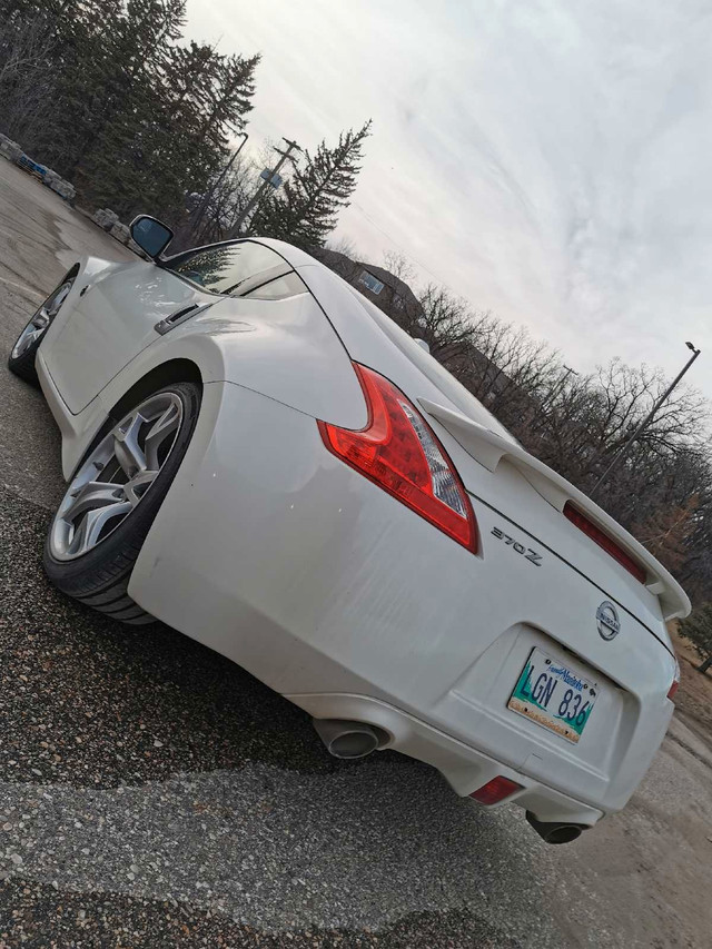 2009 Nissan 370z Touring  in Cars & Trucks in Winnipeg - Image 3