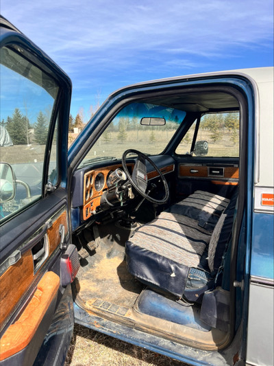 1980 GMC long box 4X4 3 speed