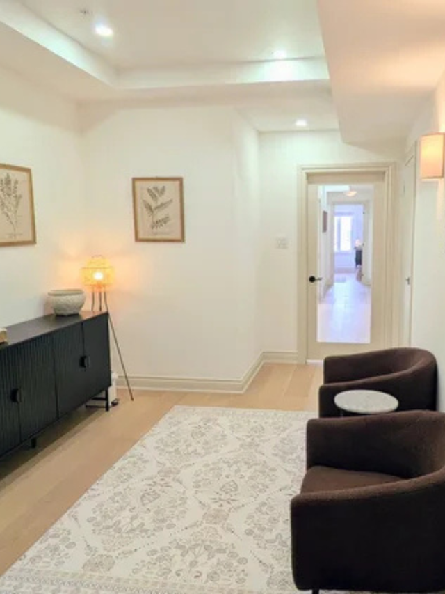 Treatment Room Available for Rent — Oakville Wellness Clinic in Commercial & Office Space for Rent in Oakville / Halton Region - Image 5