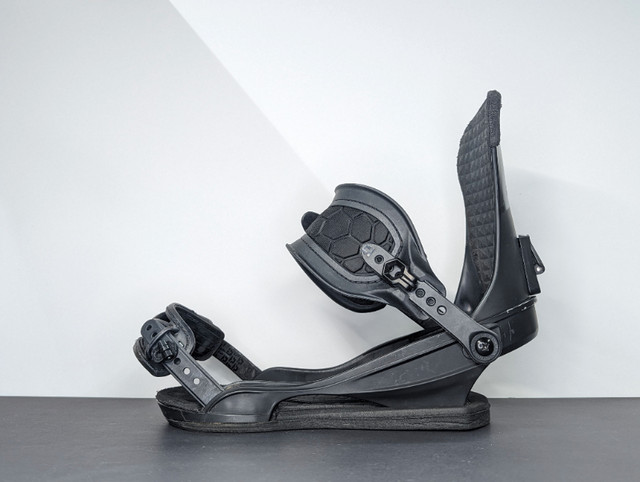 USED - Union Contact Pro snowboard bindings - L (10.5-13) in Snowboard in Markham / York Region - Image 4