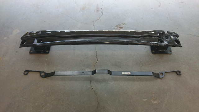 Rear bumper reinforcement bar + cover support rail in Auto Body Parts in Edmonton - Image 3