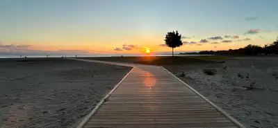 Comfortable, clean year-round 2 bedroom cottage in a peaceful, private off-street location. $1995 pl...