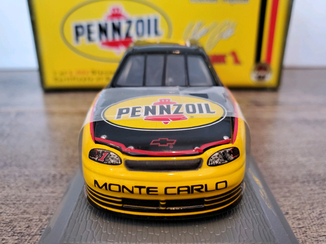 1:43 Diecast Revell 1998 Monte Carlo Nascar Steve Park #1 Penzoi in Arts & Collectibles in Kawartha Lakes - Image 3