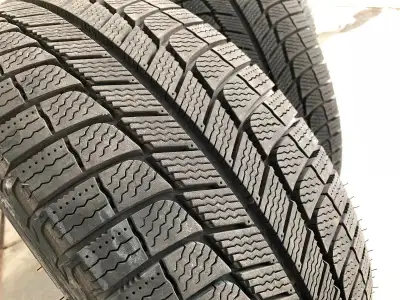 4 x 245/45/18 MICHELIN x ice WINTER tires 95% tread left 11/32''