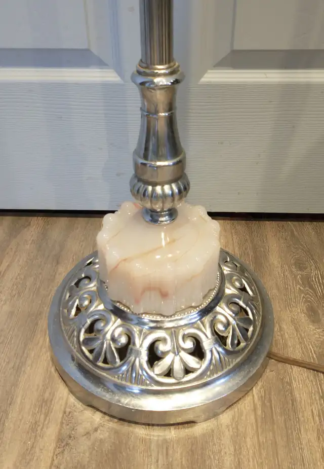 Vintage 1930s chrome floor lamp in Indoor Lighting & Fans in Ottawa - Image 11