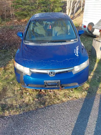2007 Honda Civic, 1.8 l automatic, 187000 km. I’ve got a new bumper and alternator for it. Sold as i...