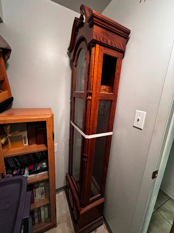 Antique Grandfather Clock in Arts & Collectibles in St. Catharines - Image 4