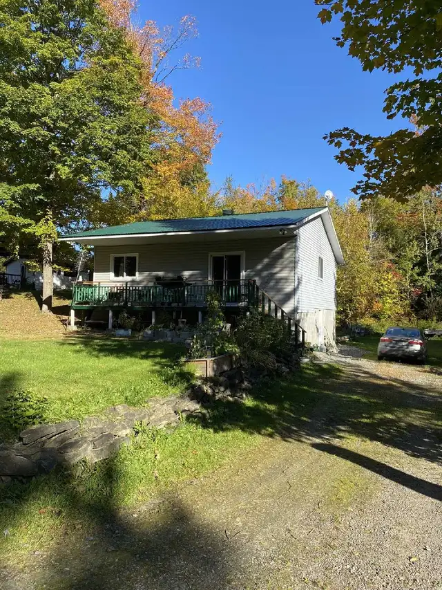 chambre dans une maison privé in Short Term Rentals in Gatineau - Image 5