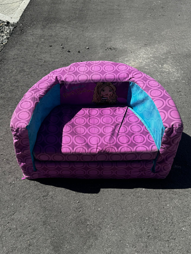 Lil Bratz Children’s Foam Sofa / Sleeper / Chair in Toys & Games in Calgary - Image 2