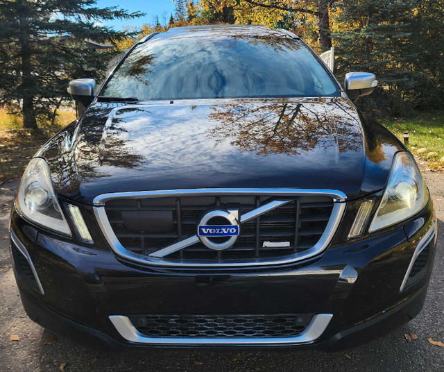 2012 Volvo XC60 T6 R-Design Platinum, Low Km in Cars & Trucks in St. Albert - Image 2