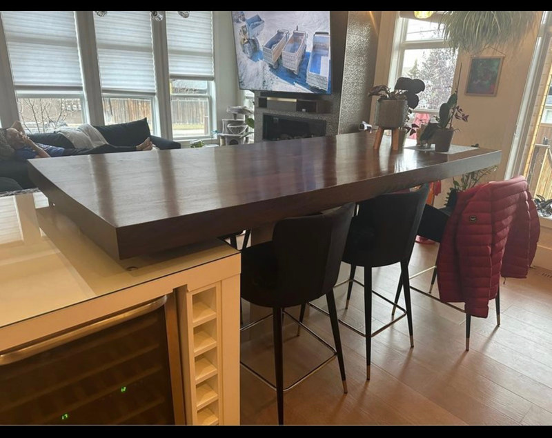 Huge kitchen island & Countertops Calgary Kijiji