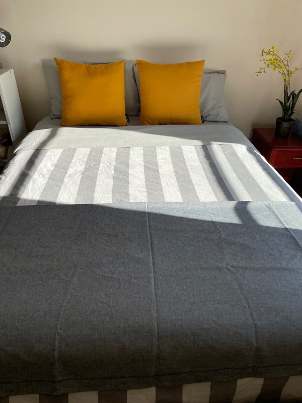 FORT ROAD 1 BR Plus Den, Spacious and Bright Apartment for Rent Long