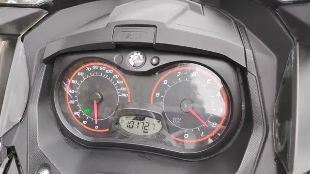 Ski-Doo MXZ Sport 600 ACE 2016 in Snowmobiles in Sherbrooke - Image 6