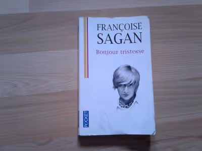 Bonjour tristesse de Françoise Sagan, littérature. Il est soulignée à l'intérieur et de l'écriture a...