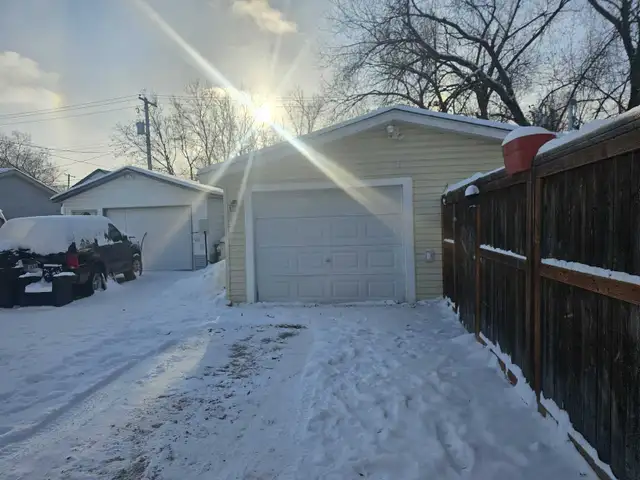 Looking for Rides64840306862466120