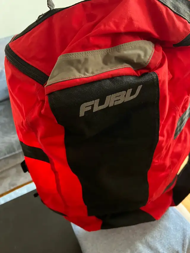 FUBU Baggage LX Vintage (red) in Bags & Luggage in City of Toronto - Image 3