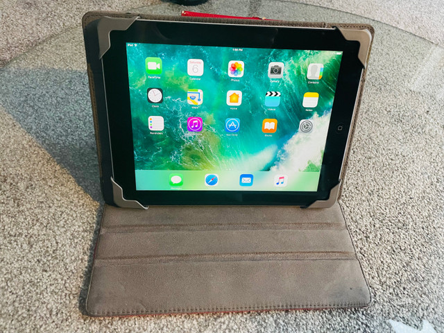 iPad - 4th Generation  in iPads & Tablets in Edmonton