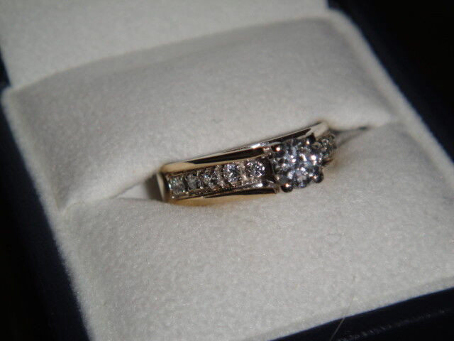Engagement ring in Jewellery & Watches in Kitchener / Waterloo - Image 3