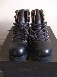 Frye Earl Hiker Classic Black Leather Lace Up Hiking Ankle Boots