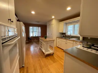 Welcome to your new home! This is a lovely 3-bedroom, fully furnished suite featured on the main flo...