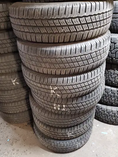 USED TIRE 80% TREAD 225 / 75 R 16 FITS: Chevy Silverado 3500, Express, Dodge Sprinter, Ram 2500, RAM...