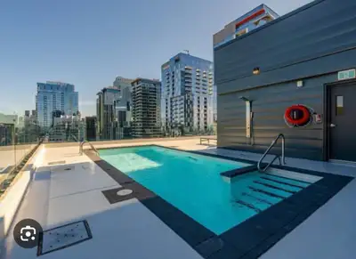 Condo au Downtown Montreal- Pool Patio Gym, View more
