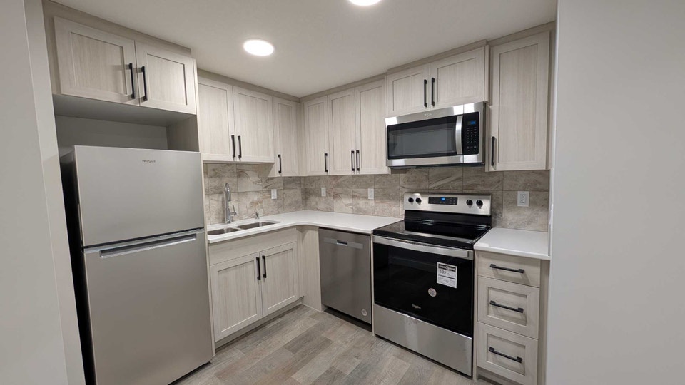 2BD Legal Basement Suite 4