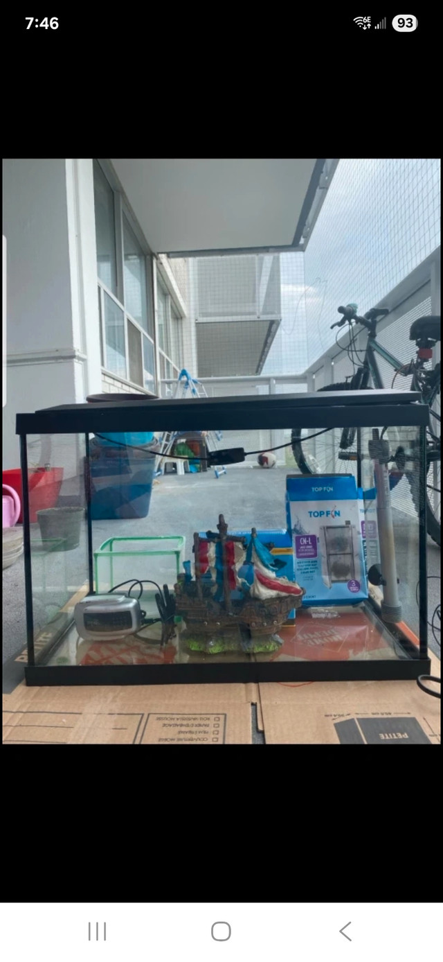 Fish tank with accessories in Other in City of Toronto - Image 2