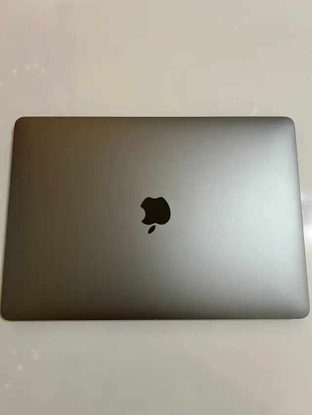 MacBook Pro 13 pouces M2 2022 8 Go in Laptops in City of Montréal - Image 7