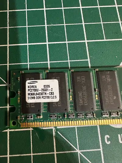 Samsung 512 MB RAM PC2700U-25331-Z, View more