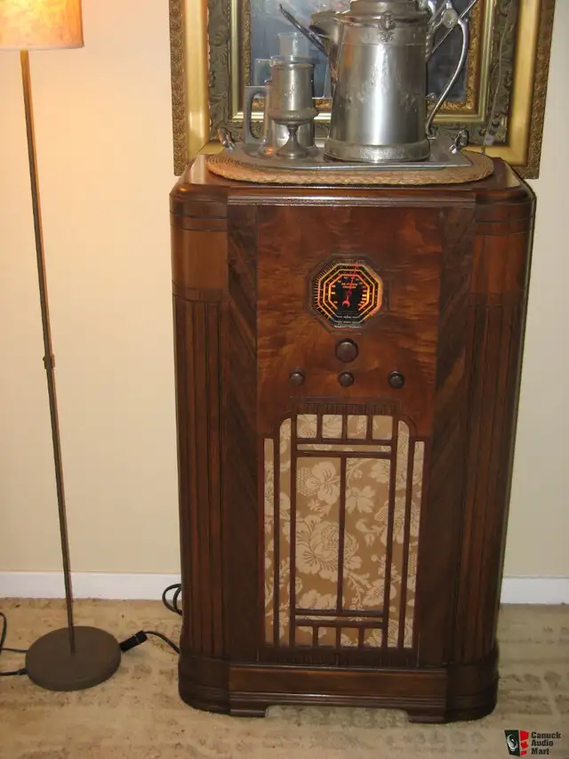 RARE 1937 DeForest Crosley Saturn Delux Series Tube Radio in Stereo Systems & Home Theatre in Truro - Image 2