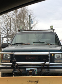 1995 Suburban Snowplow truck