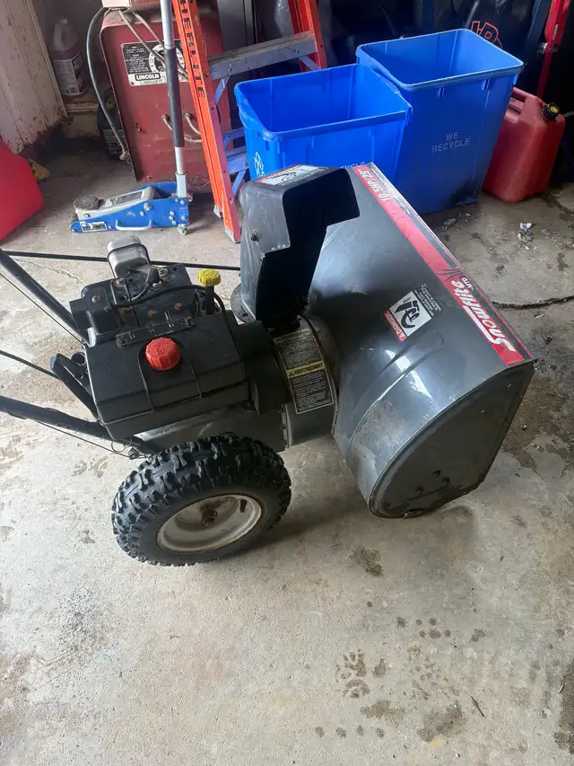 snowblower in Snowblowers in Oakville / Halton Region - Image 2