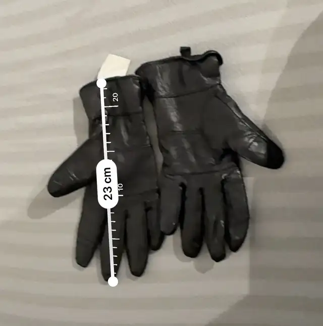 Women's Black Stylish Pure Leather Gloves Size 7 in Women's - Other in Oshawa / Durham Region - Image 9