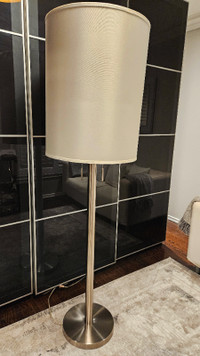 Tall Floor Lamp with 2 Lightbulbs and Stainless Steel Base - Mis