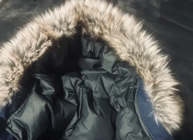 Eddie Bauer Men's Winter Parka Jacket in Other in Calgary - Image 6