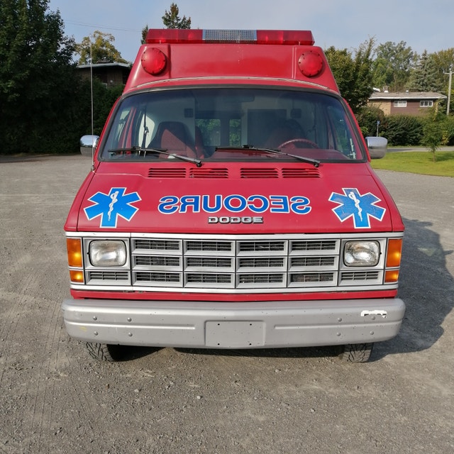 Dodge Ram Van — photo 3