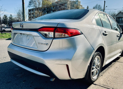 2020 Toyota Corolla Hybrid in excellent shap
