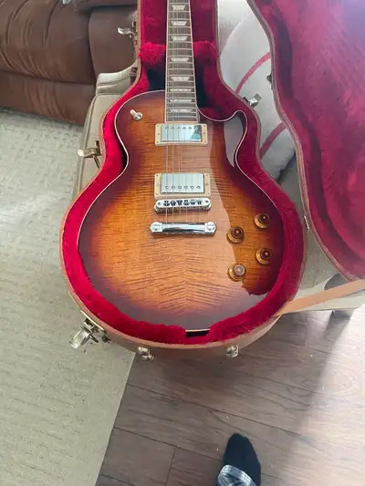2018 Gibson Les Paul Standard Bourbon Burst, View more