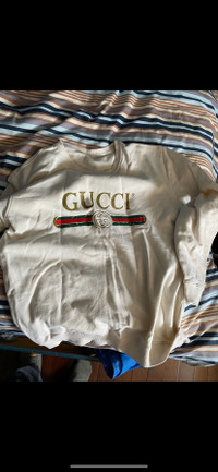 Gucci sweater size M/L