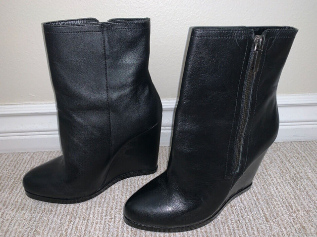 Bottes en cuir talon compensé / Leather ankle wedge boots dans Femmes - Chaussures  à Longueuil/Rive Sud