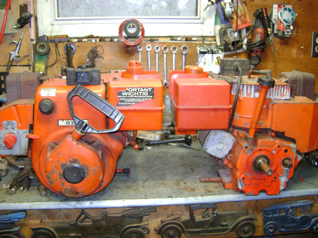 Newer B/S engine parts in Snowblowers in Saint John - Image 2